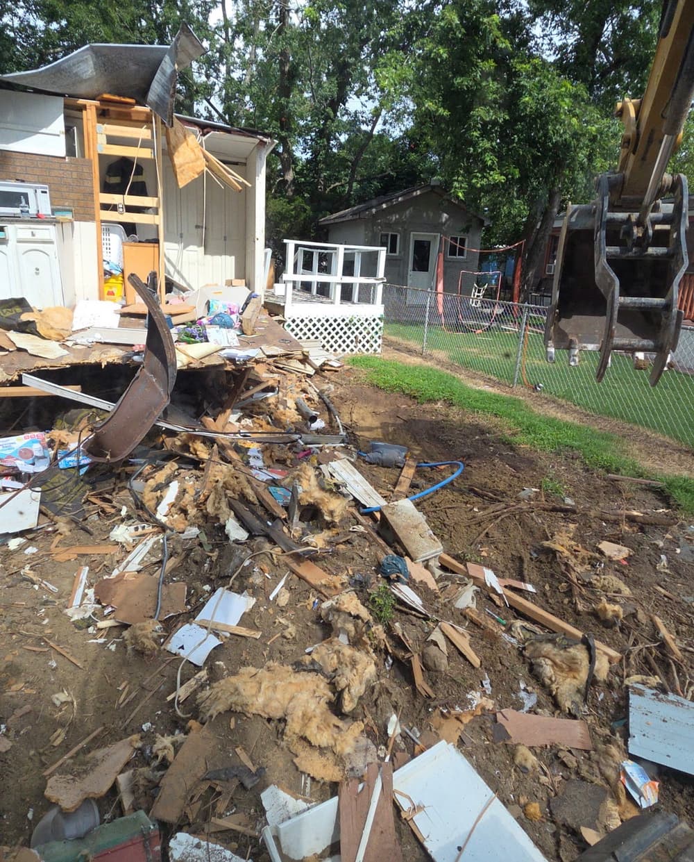 Gallery photos for Old Single Wide Trailer Demolished to Make Way for New Home in Newport News: Image #3