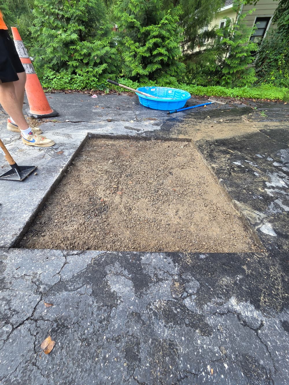 Gallery photos for Asphalt Driveway Sinkhole Repair in Richmond Virginia: Image #1