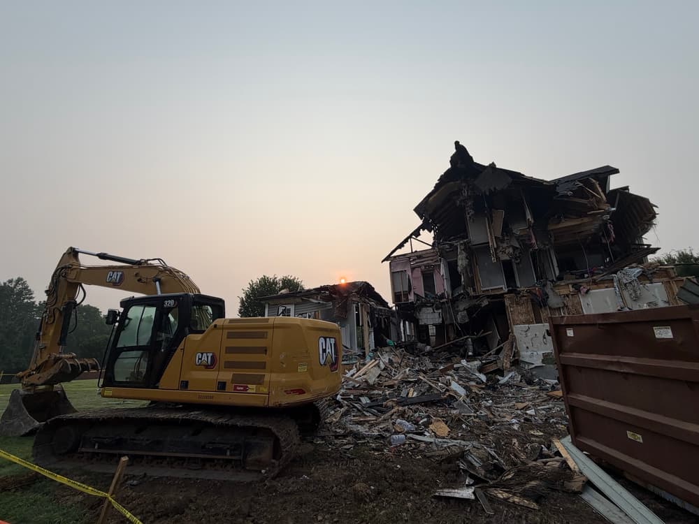 Gallery photos for Full Fire-Damaged Home Demo and Lot Clearing in Toano VA: Image #3