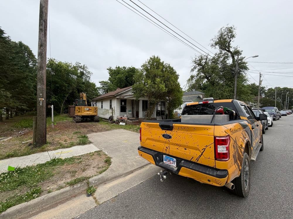 Gallery photos for Fire Damaged Home Demolished in Hampton VA: Image #1
